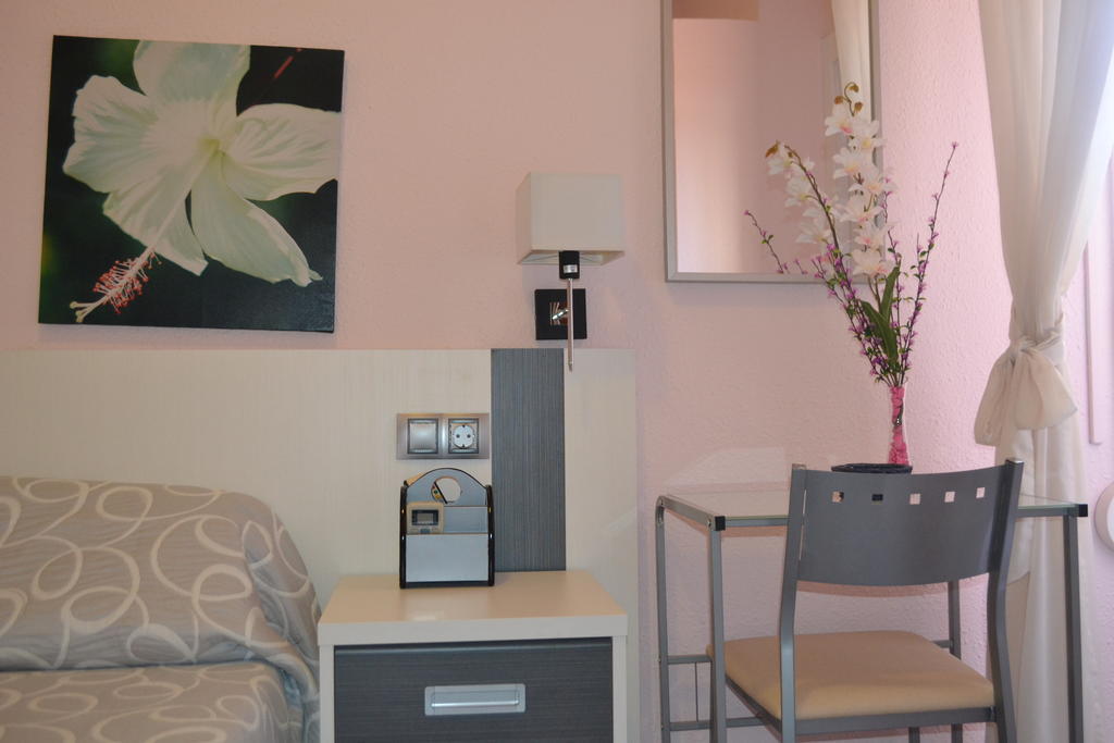 Hostal La Pilarica Paterna Rom bilde