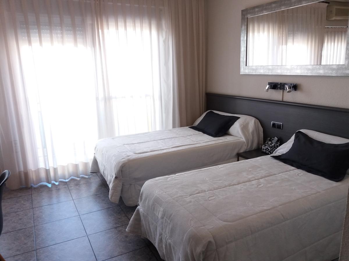 Hostal La Pilarica Paterna Eksteriør bilde