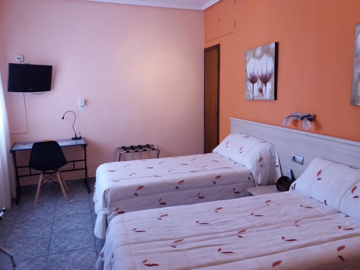 Hostal La Pilarica Paterna Eksteriør bilde