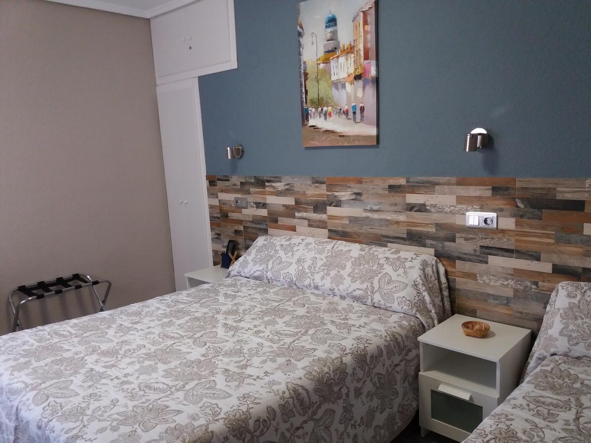 Hostal La Pilarica Paterna Eksteriør bilde