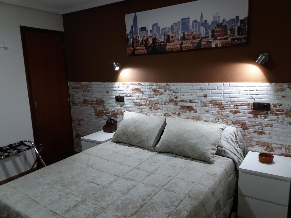 Hostal La Pilarica Paterna Eksteriør bilde