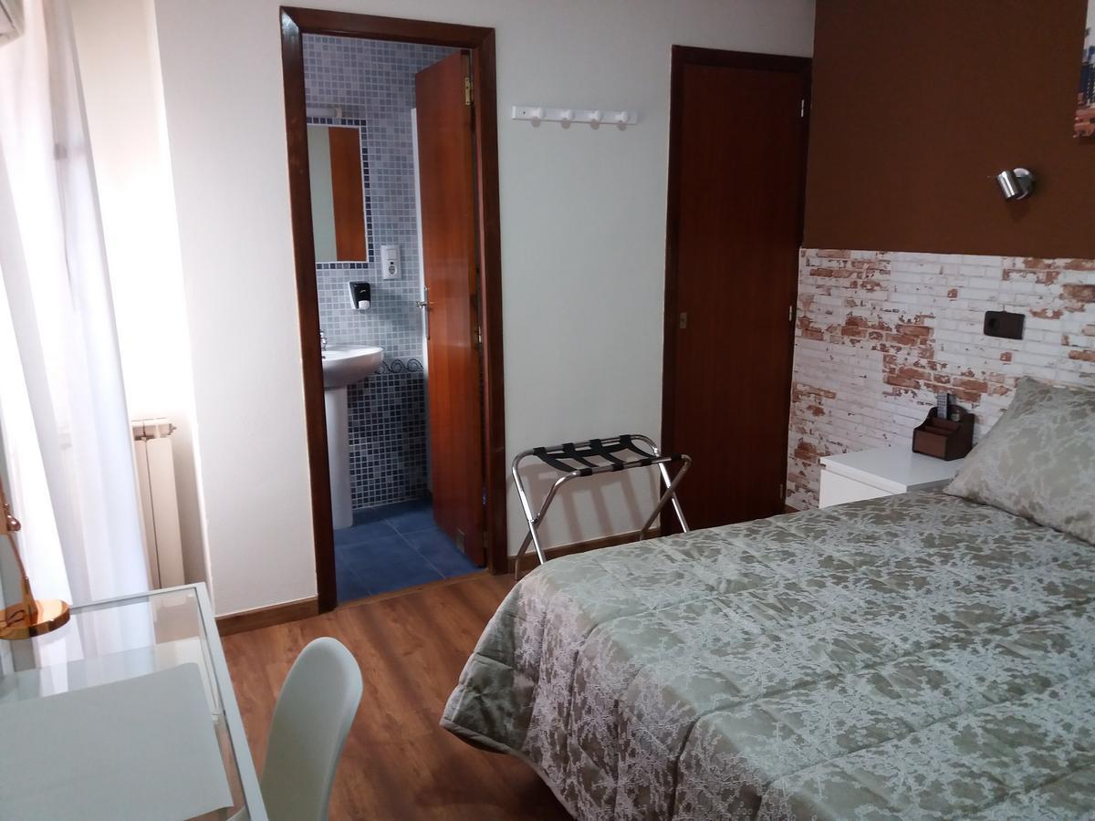 Hostal La Pilarica Paterna Eksteriør bilde