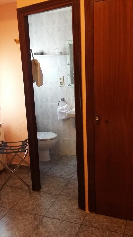 Hostal La Pilarica Paterna Eksteriør bilde