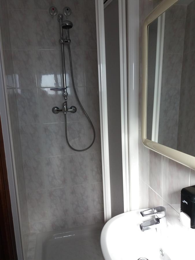 Hostal La Pilarica Paterna Eksteriør bilde
