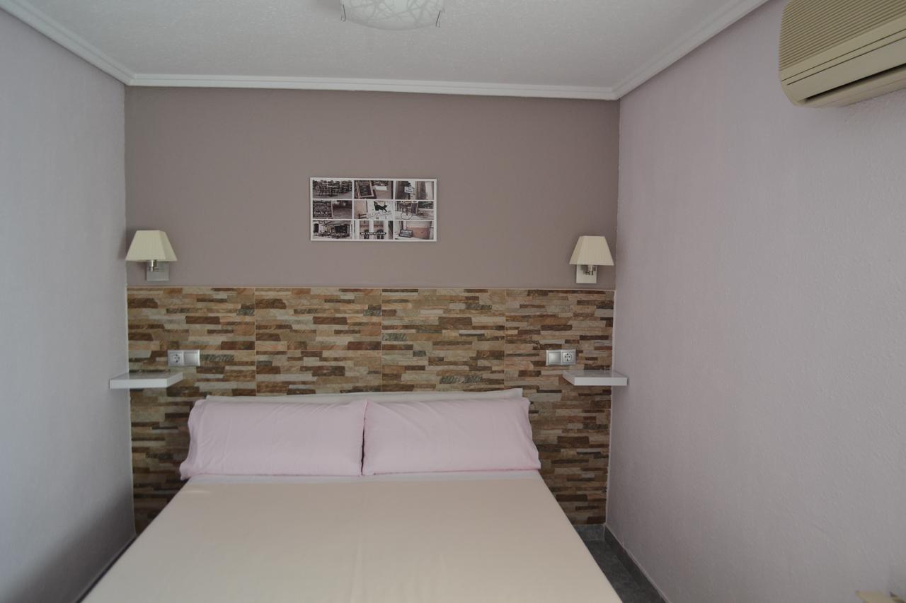Hostal La Pilarica Paterna Eksteriør bilde